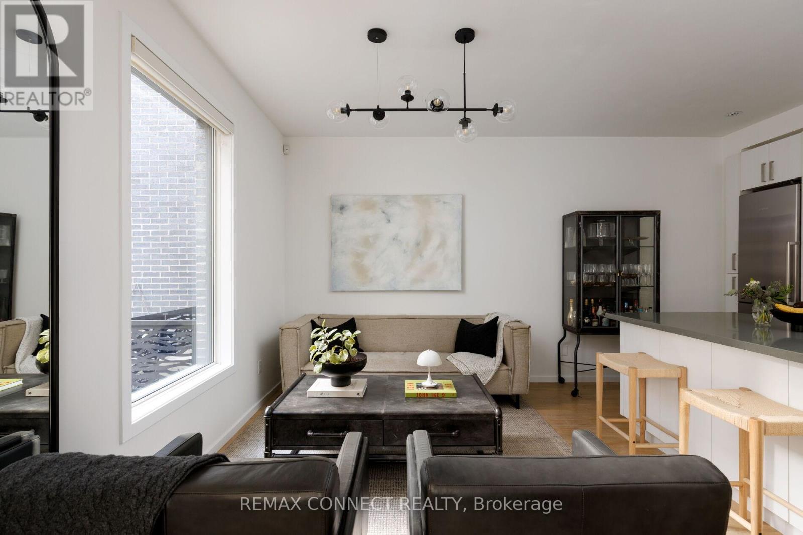 Th3 - 126 Spadina Road, Toronto, Ontario  M5R 2T8 - Photo 6 - C13020950