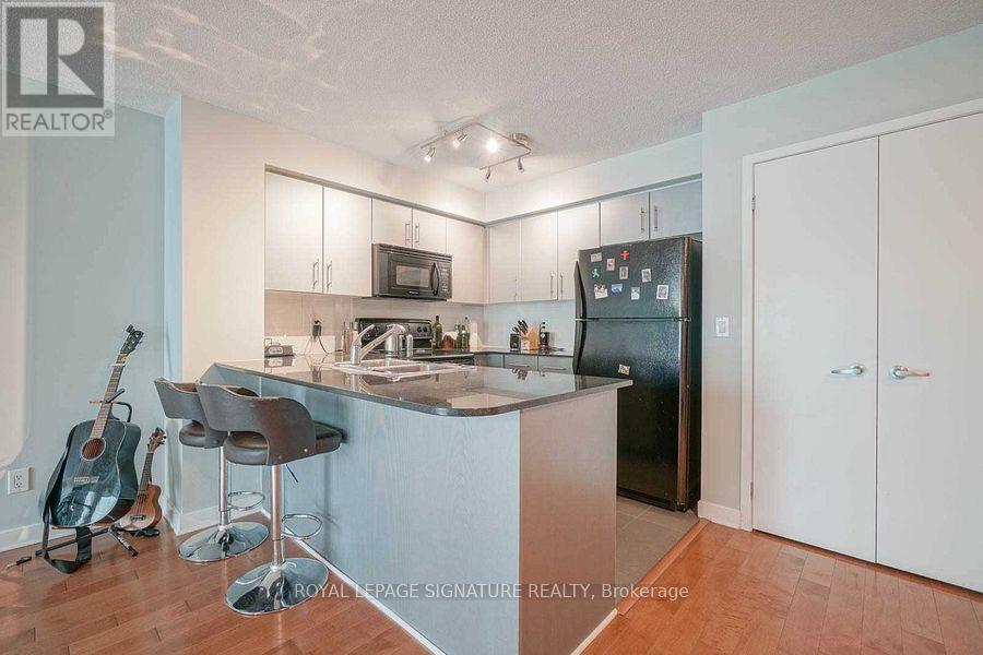 1711 - 12 Yonge Street, Toronto, Ontario  M5E 1Z9 - Photo 3 - C13021004