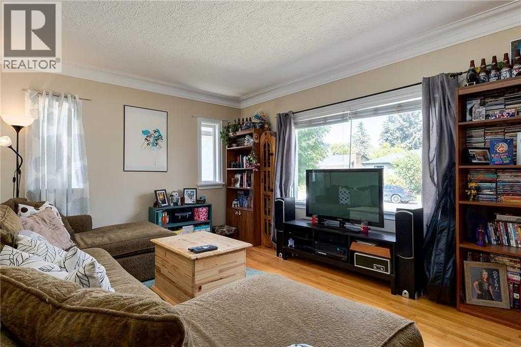 639 18 Avenue NE, Calgary, Alberta  T2E 1N7 - Photo 2 - A2302038