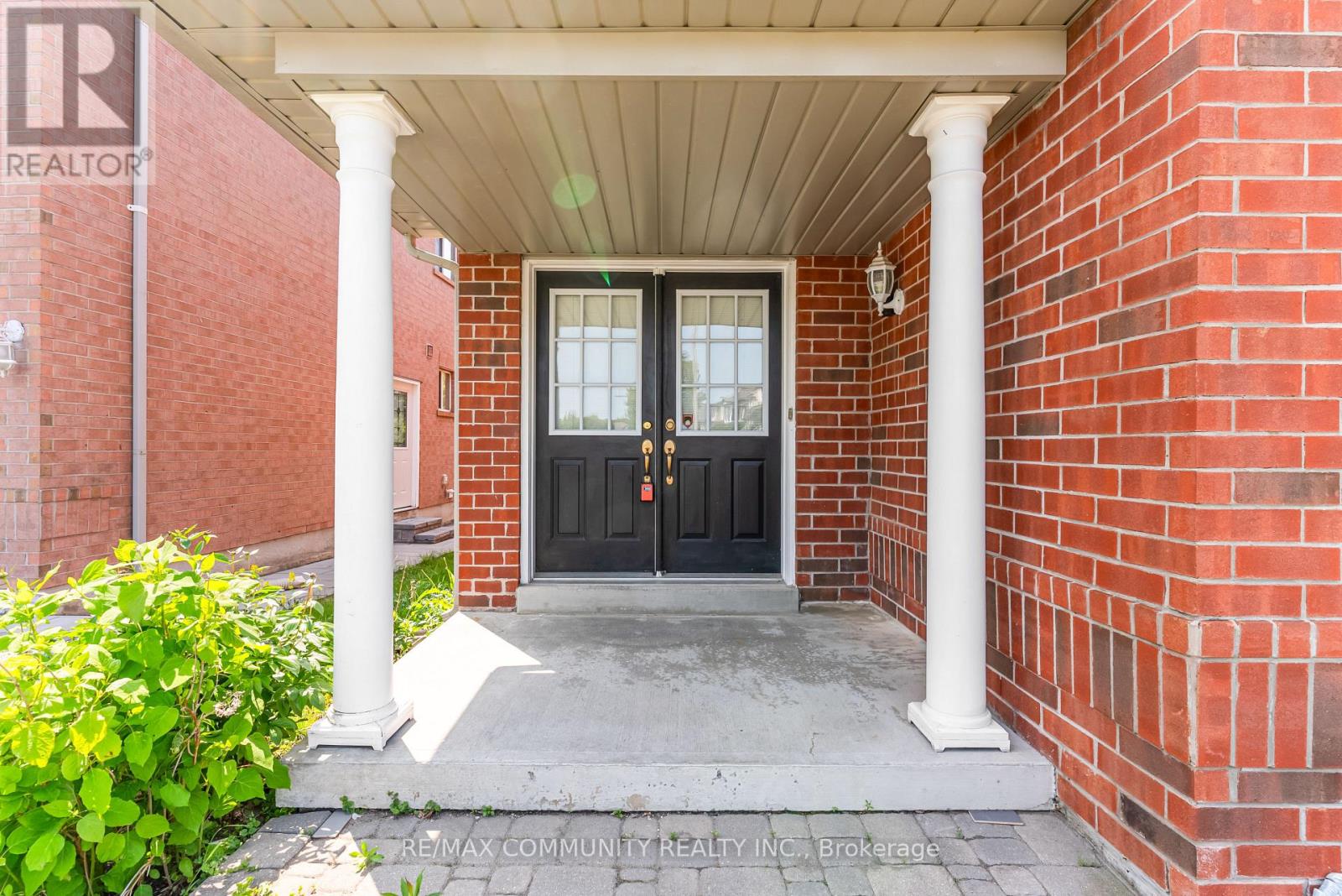 1081 Langford Street, Oshawa (Eastdale), Ontario  L1K 2V9 - Photo 4 - E13020864