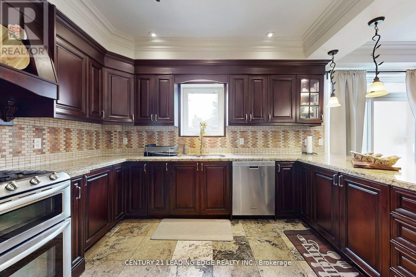 11 Bellvare Crescent, Toronto, Ontario  M1R 2M8 - Photo 10 - E13020898