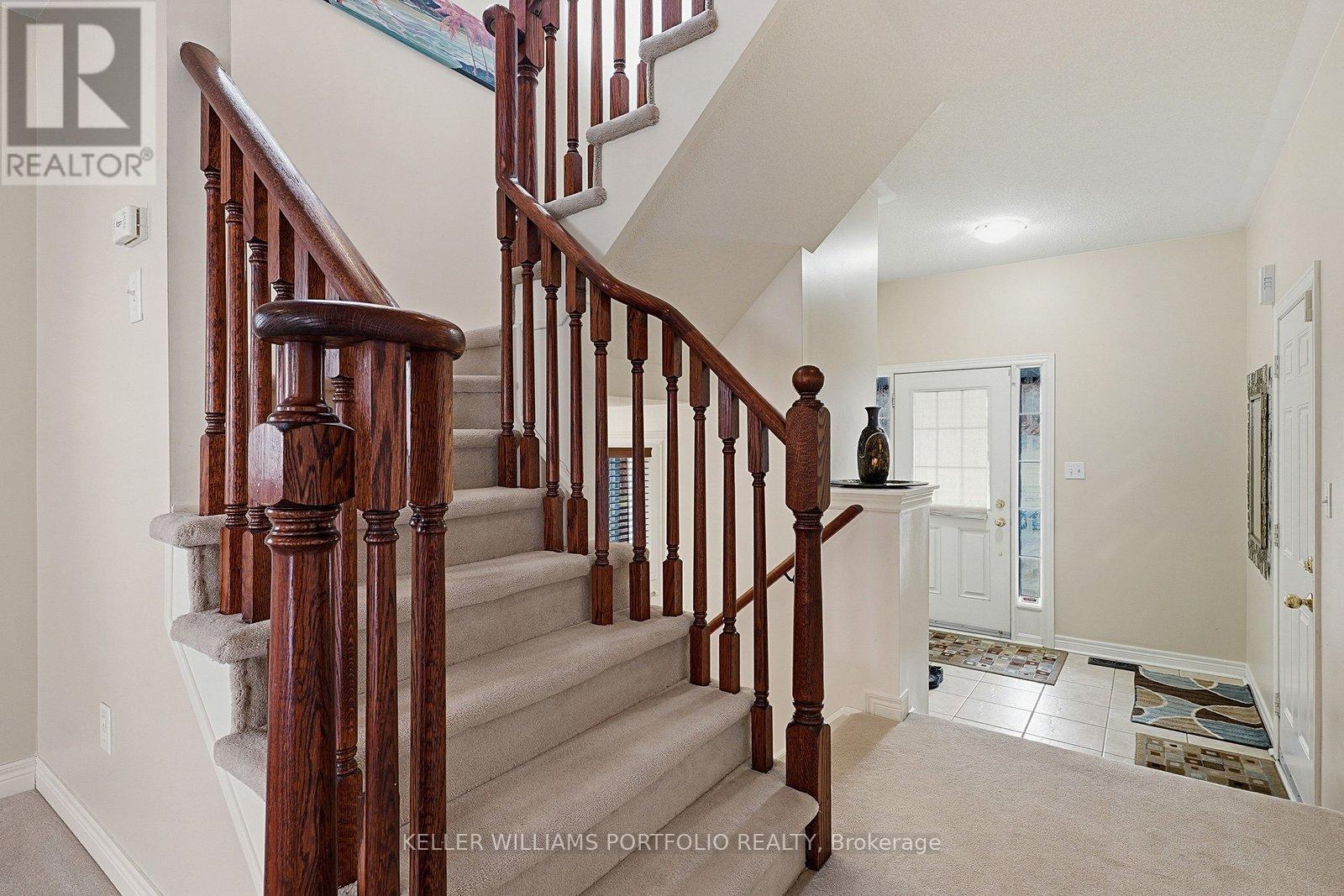 32 Warnford Circle, Ajax, Ontario  L1T 0J6 - Photo 10 - E13020986