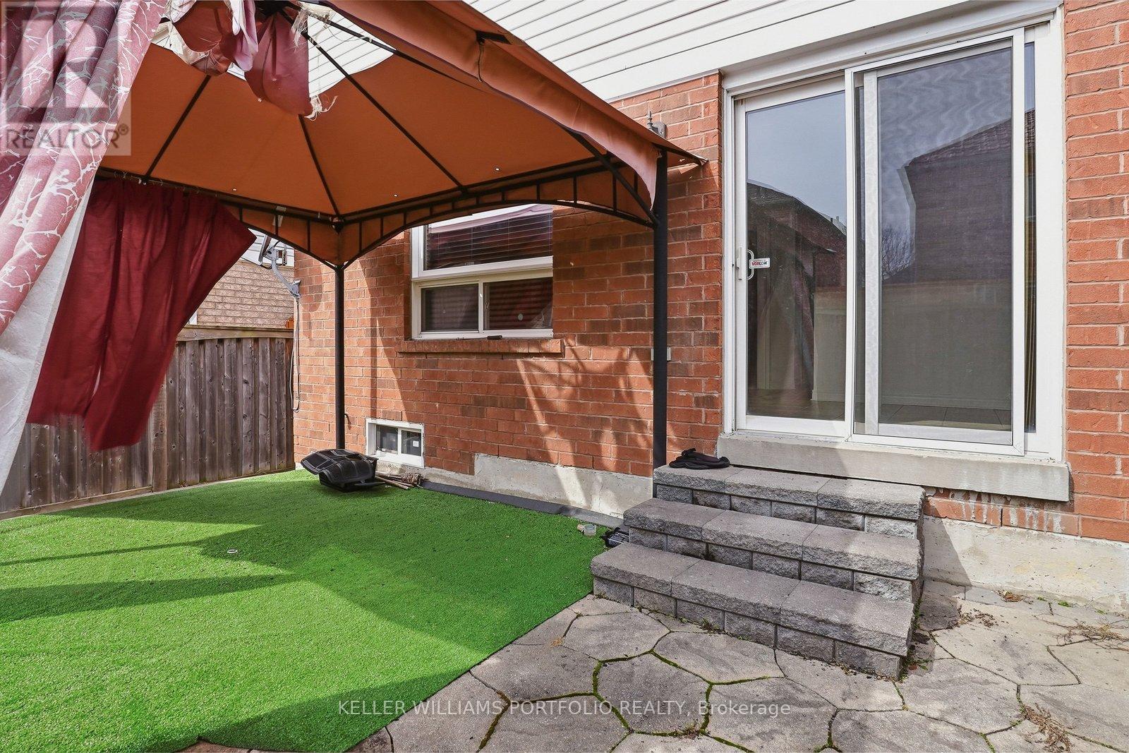 32 Warnford Circle, Ajax, Ontario  L1T 0J6 - Photo 49 - E13020986