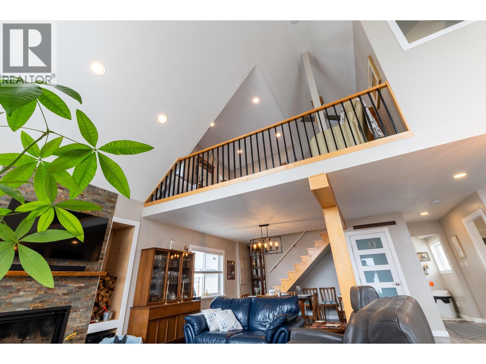 50465 Lakes Road, Cluculz Lake, British Columbia  V0J 3A3 - Photo 19 - R3113382