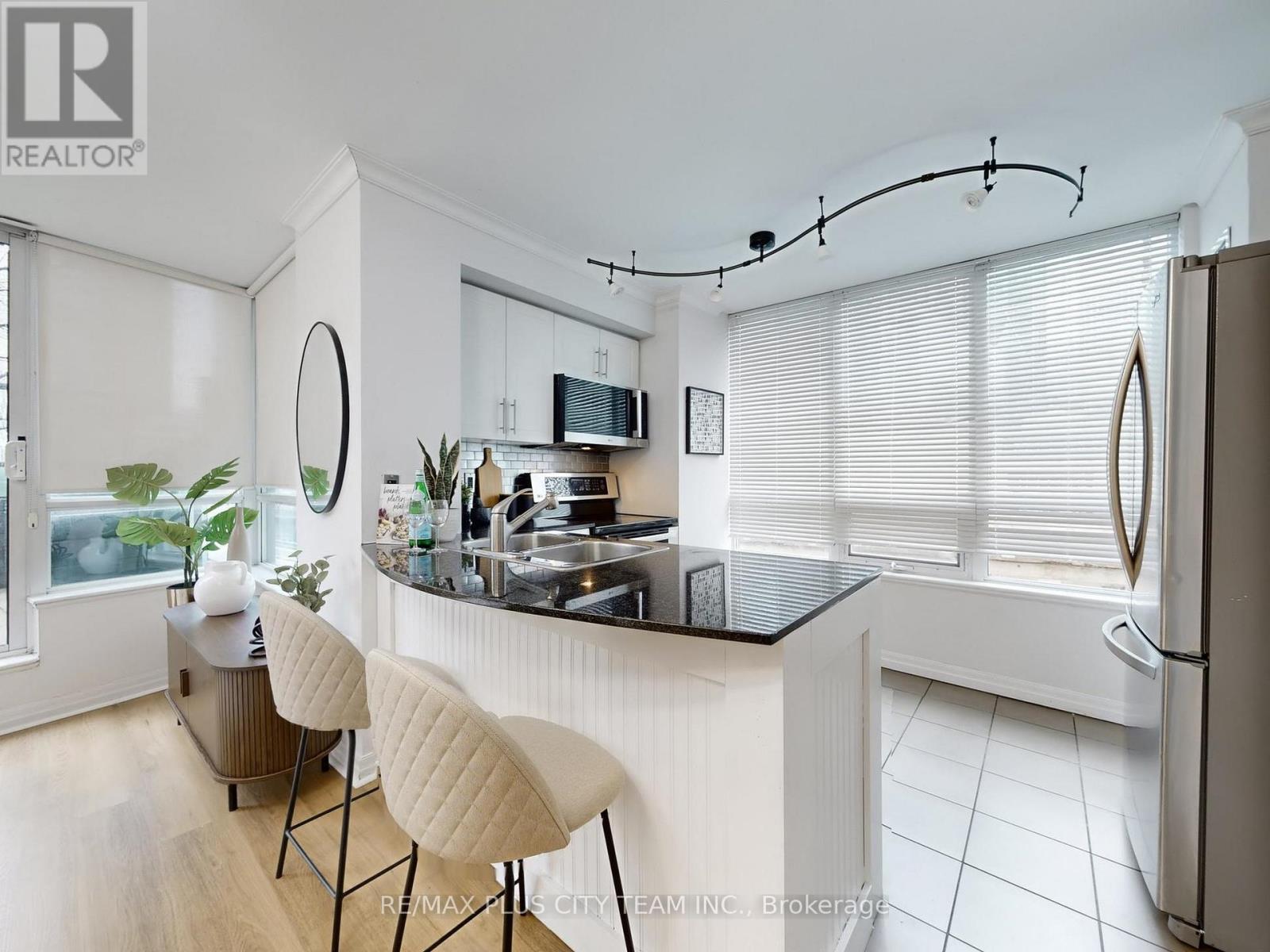 502 - 16 Yonge Street, Toronto, Ontario  M5E 2A1 - Photo 15 - C13020860