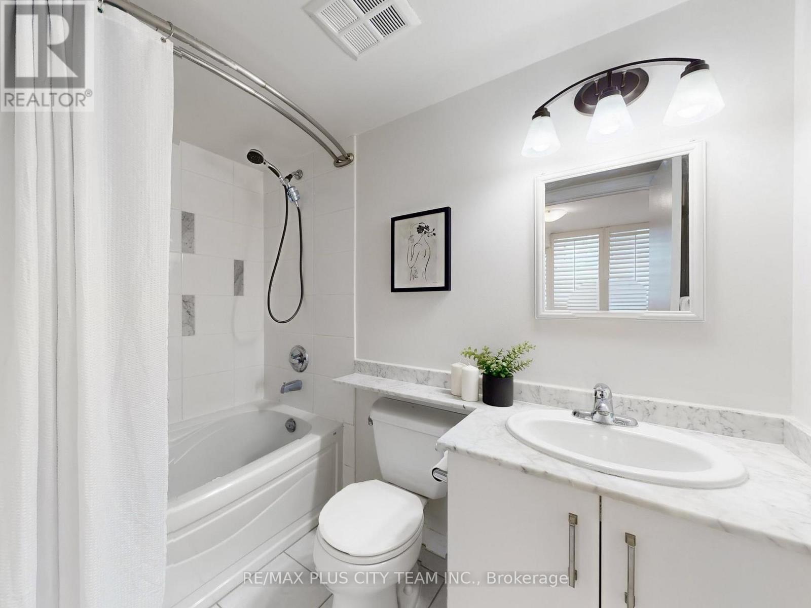 502 - 16 Yonge Street, Toronto, Ontario  M5E 2A1 - Photo 23 - C13020860