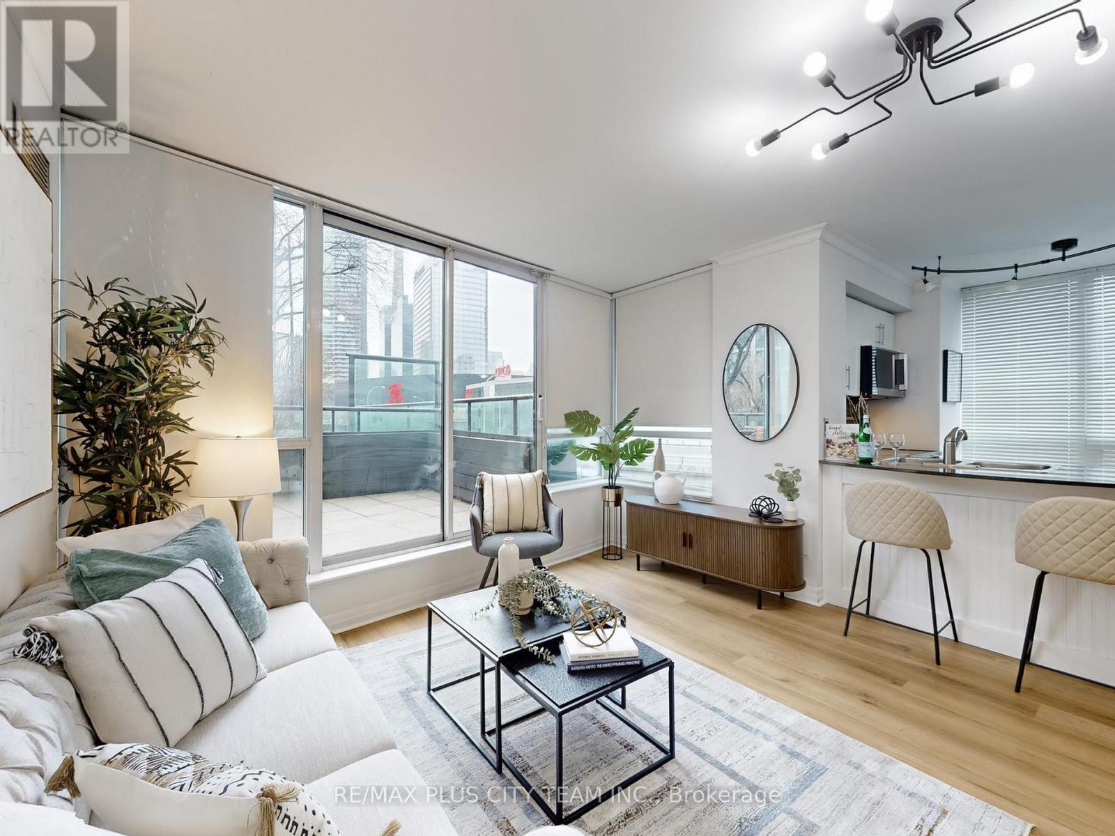 502 - 16 Yonge Street, Toronto, Ontario  M5E 2A1 - Photo 9 - C13020860