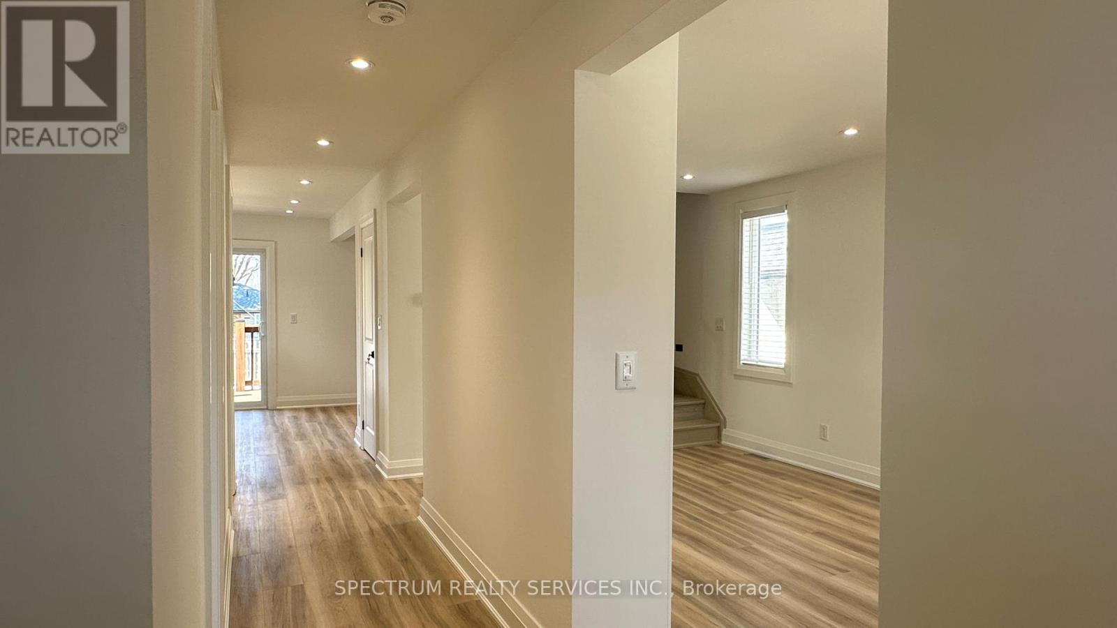 36 Queen Street N, New Tecumseth (Tottenham), Ontario  L0G 1W0 - Photo 3 - N13020756