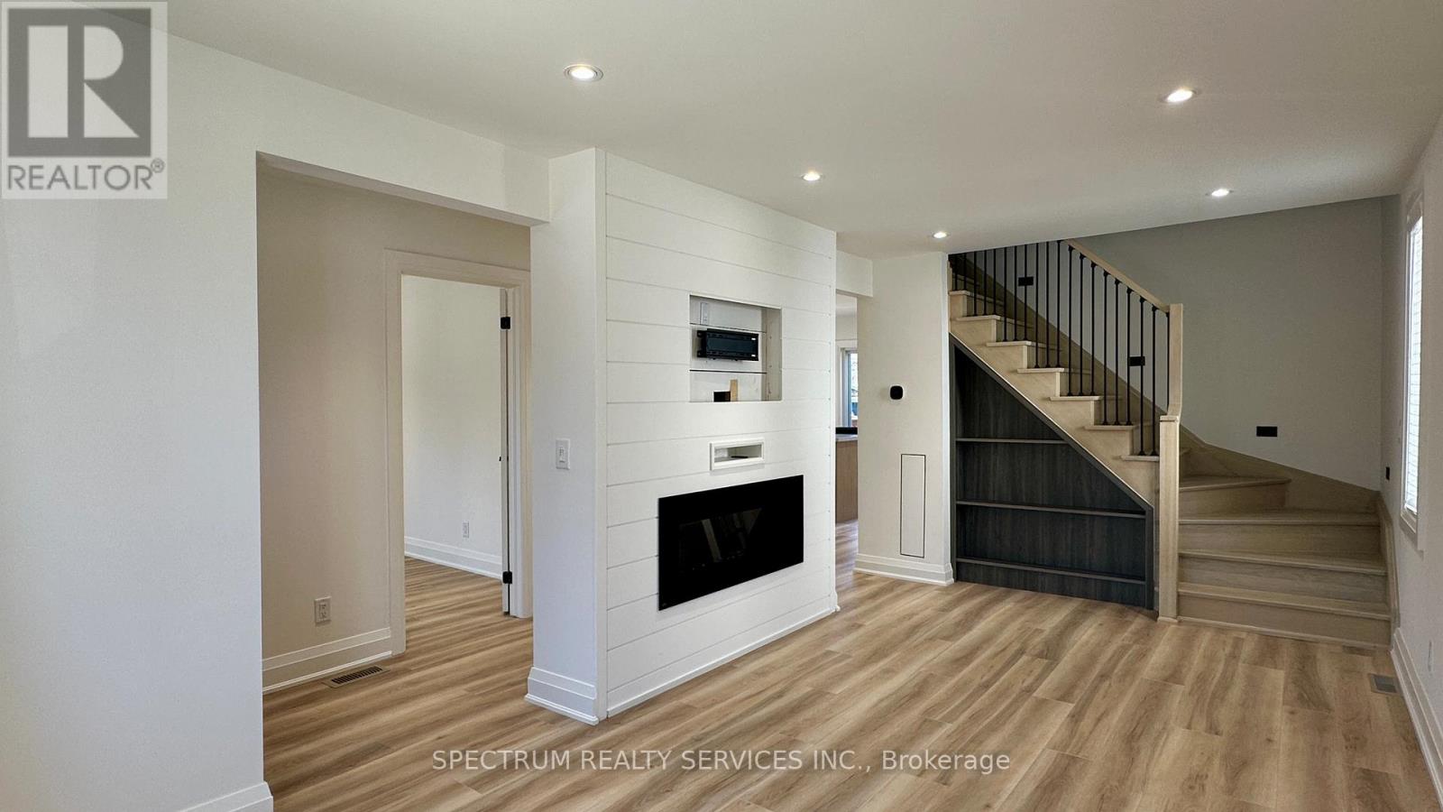 36 Queen Street N, New Tecumseth (Tottenham), Ontario  L0G 1W0 - Photo 5 - N13020756