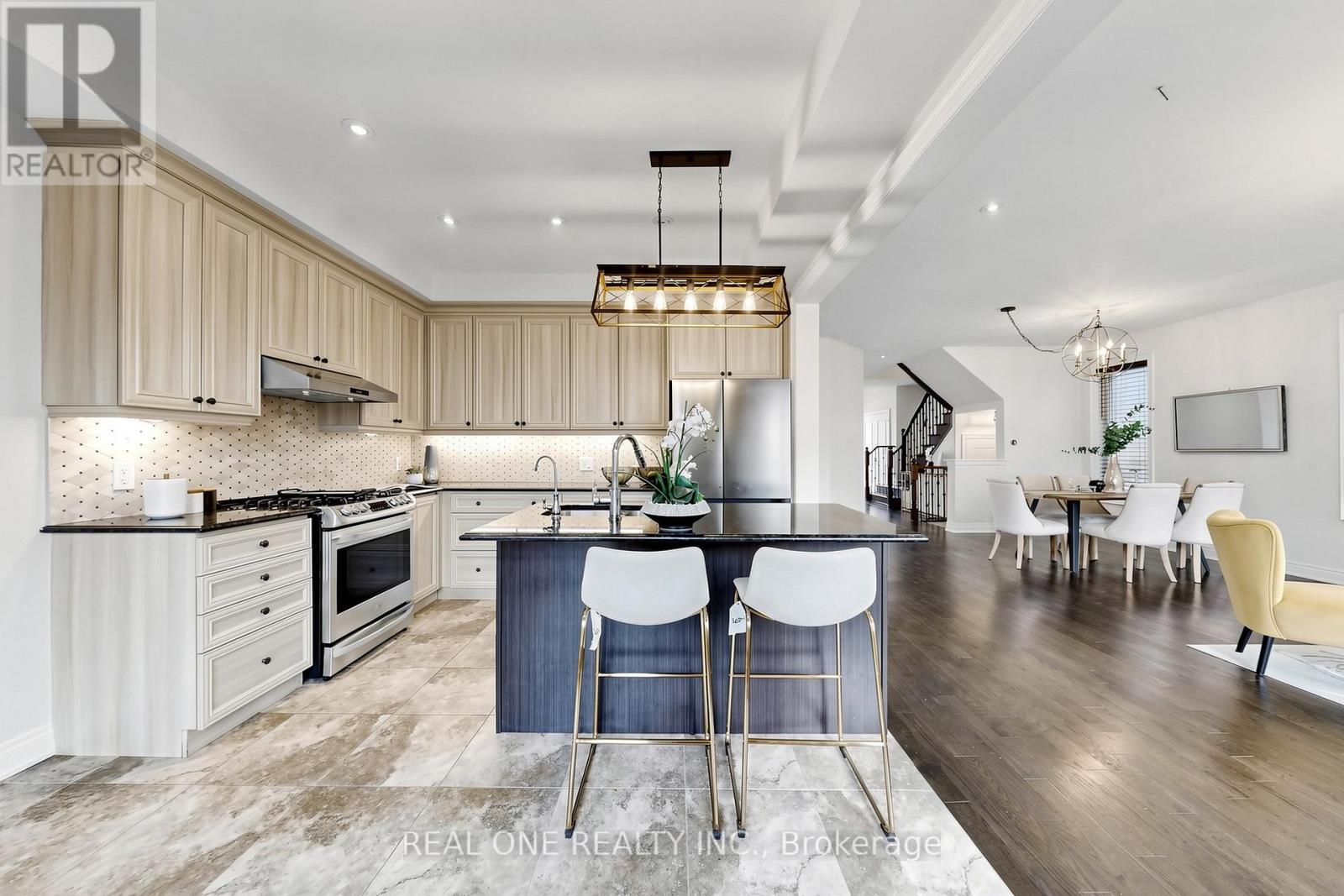 26 Mondial Crescent, East Gwillimbury (Queensville), Ontario  L0G 1R0 - Photo 14 - N13020774