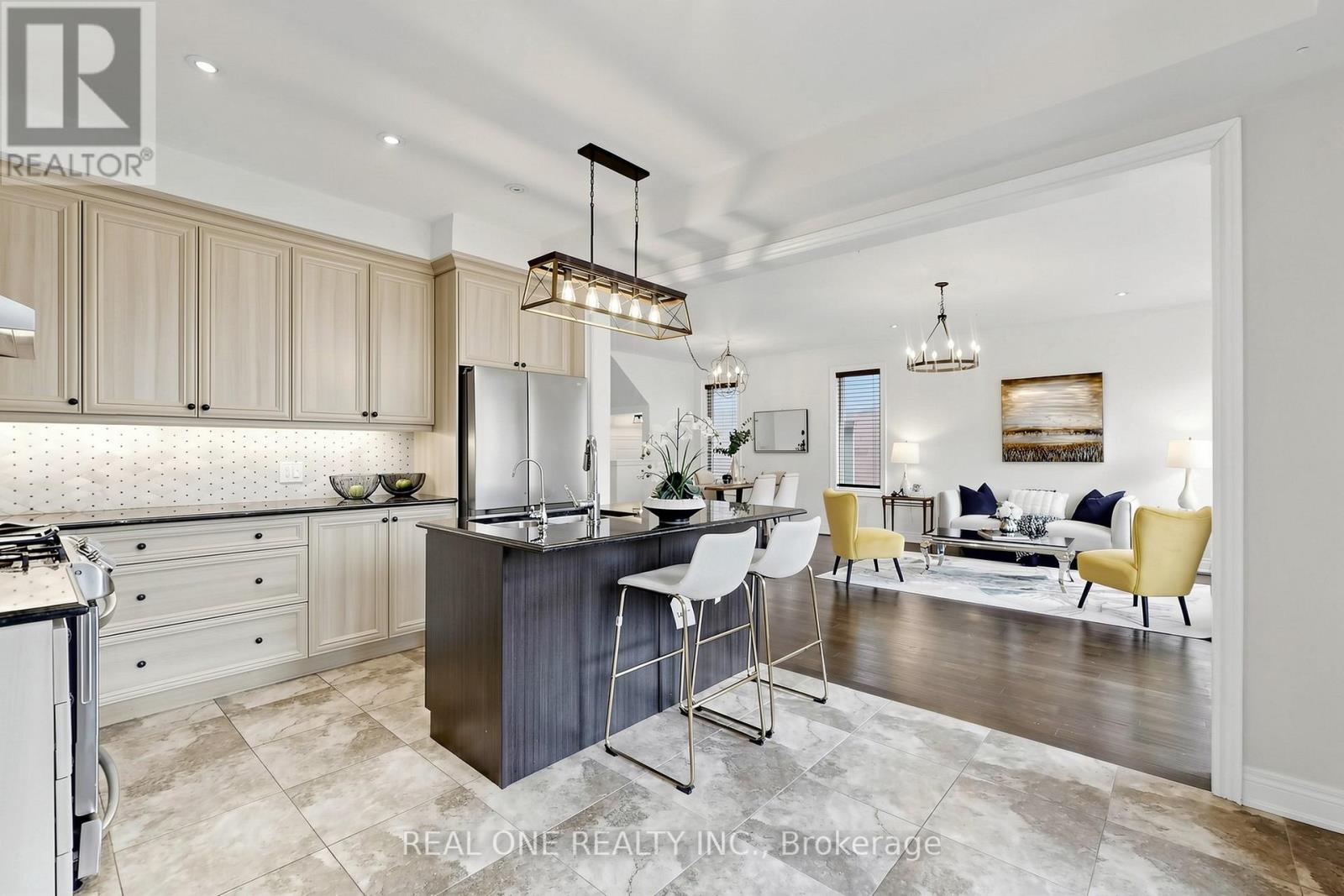 26 Mondial Crescent, East Gwillimbury (Queensville), Ontario  L0G 1R0 - Photo 15 - N13020774