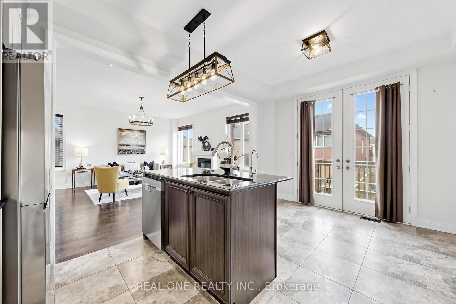 26 Mondial Crescent, East Gwillimbury (Queensville), Ontario  L0G 1R0 - Photo 16 - N13020774