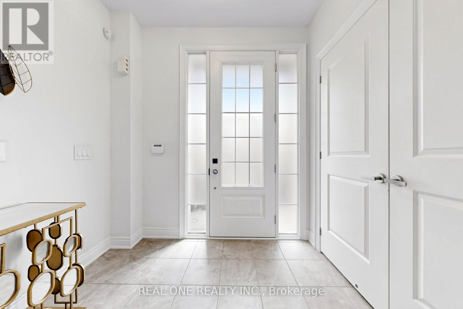 26 Mondial Crescent, East Gwillimbury (Queensville), Ontario  L0G 1R0 - Photo 20 - N13020774