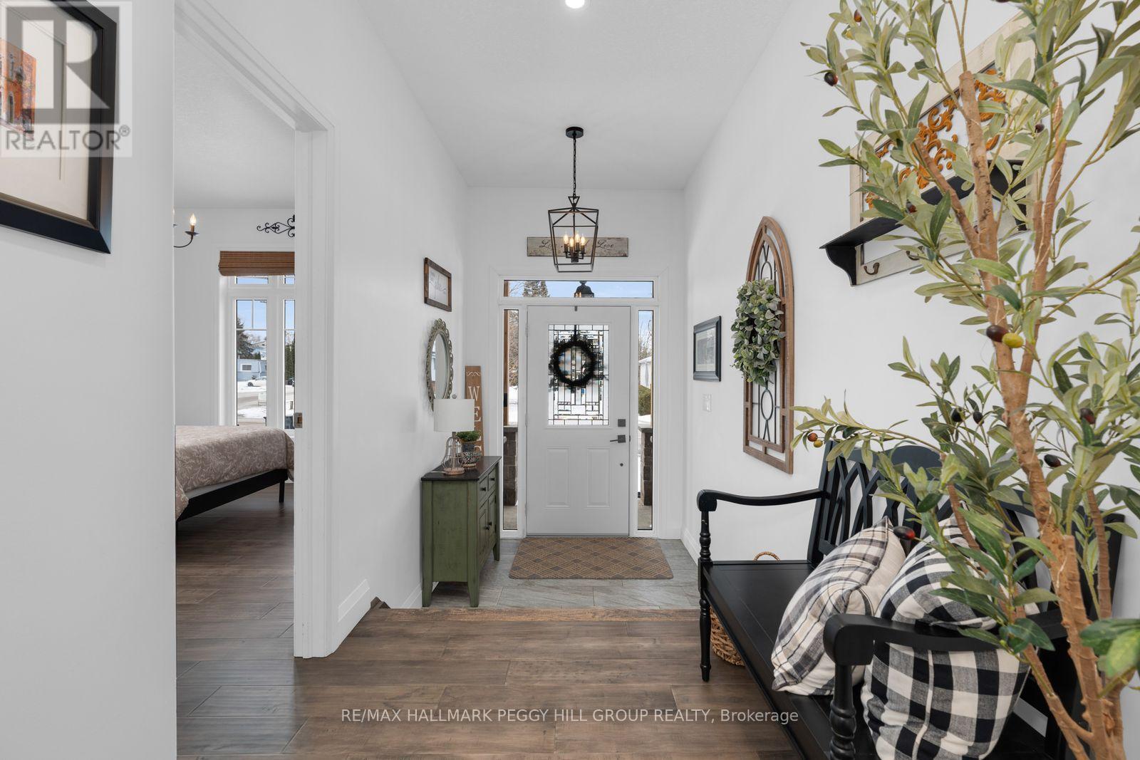 2967 Earl Street, Innisfil, Ontario  L9S 3E2 - Photo 3 - N13020792