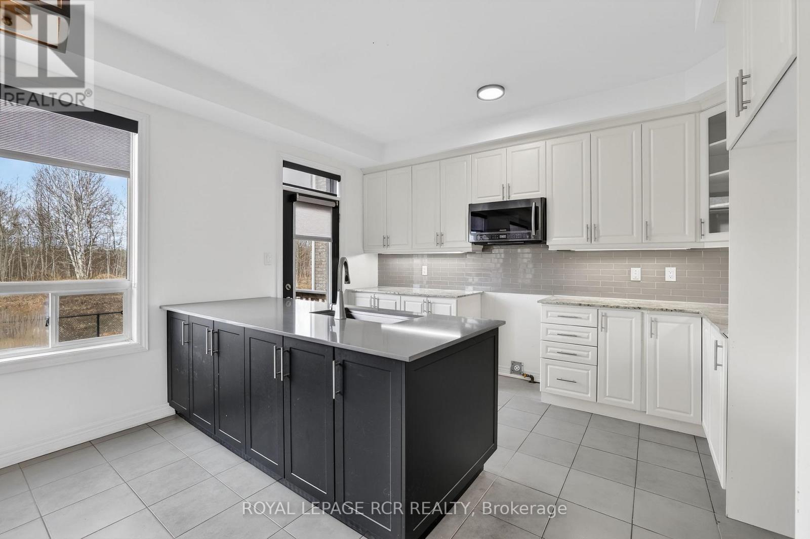 82 Lampkin Street, Georgina, Ontario  L0E 1R0 - Photo 10 - N13020862