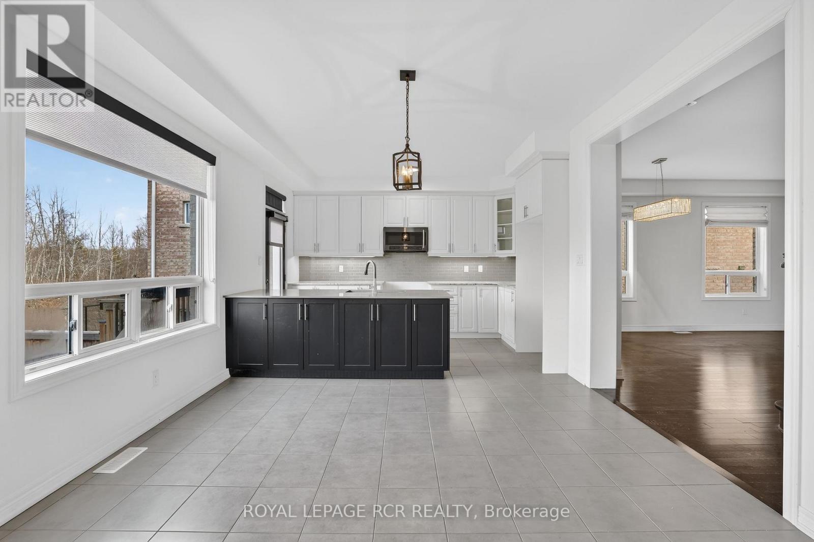 82 Lampkin Street, Georgina, Ontario  L0E 1R0 - Photo 9 - N13020862