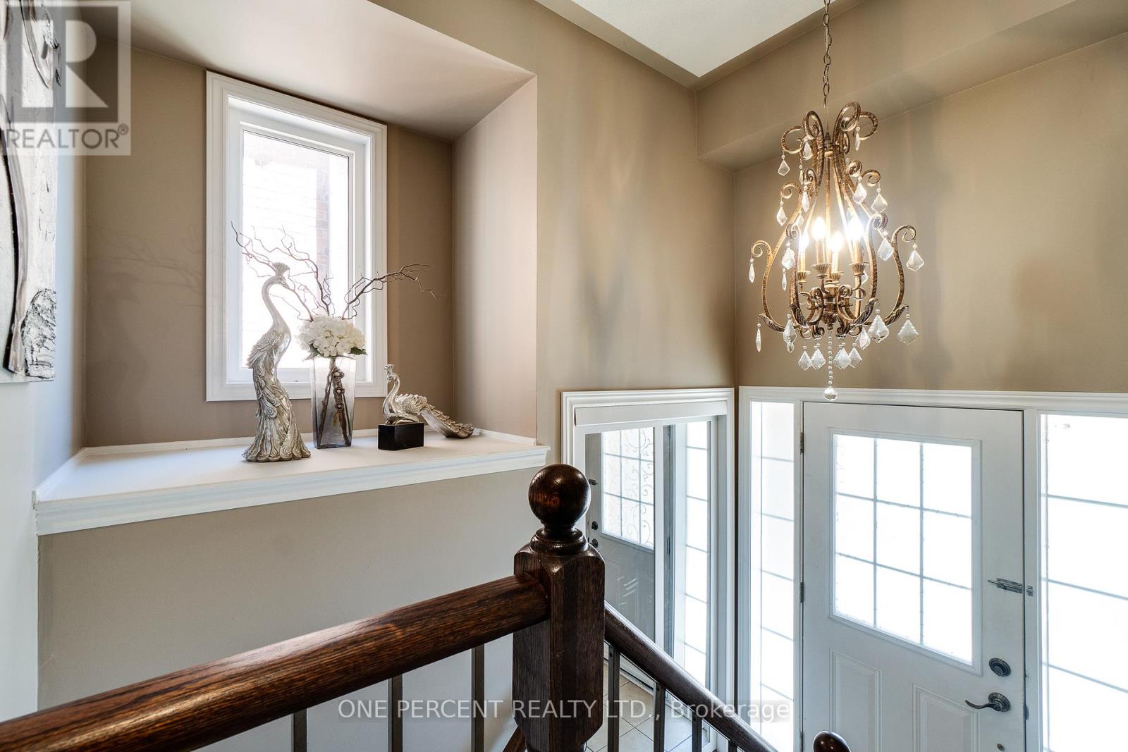 38 Bowkett Drive, Richmond Hill, Ontario  L4E 0J7 - Photo 5 - N13020876