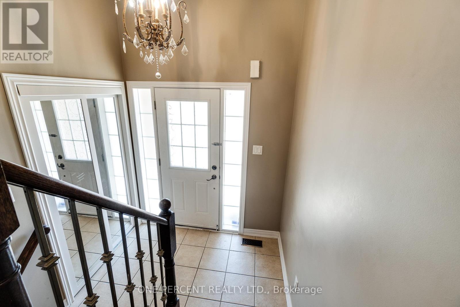 38 Bowkett Drive, Richmond Hill, Ontario  L4E 0J7 - Photo 6 - N13020876