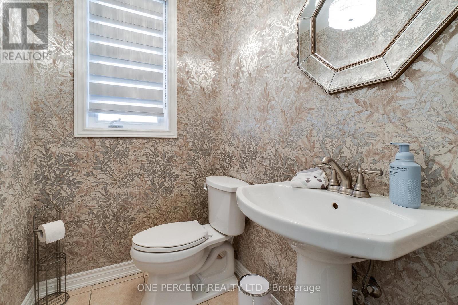 38 Bowkett Drive, Richmond Hill, Ontario  L4E 0J7 - Photo 7 - N13020876