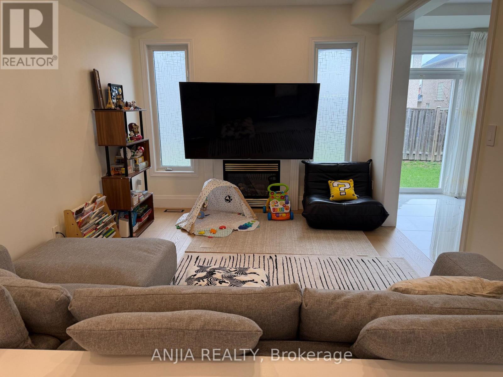 265 Hammersly Boulevard, Markham, Ontario  L6E 2E3 - Photo 7 - N13020914