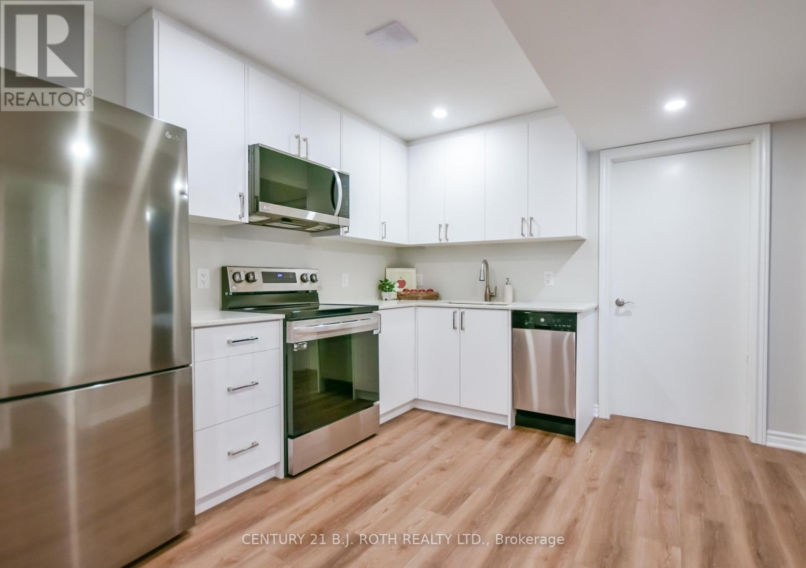 3861 East Street, Innisfil, Ontario  L9S 2L9 - Photo 19 - N13021016