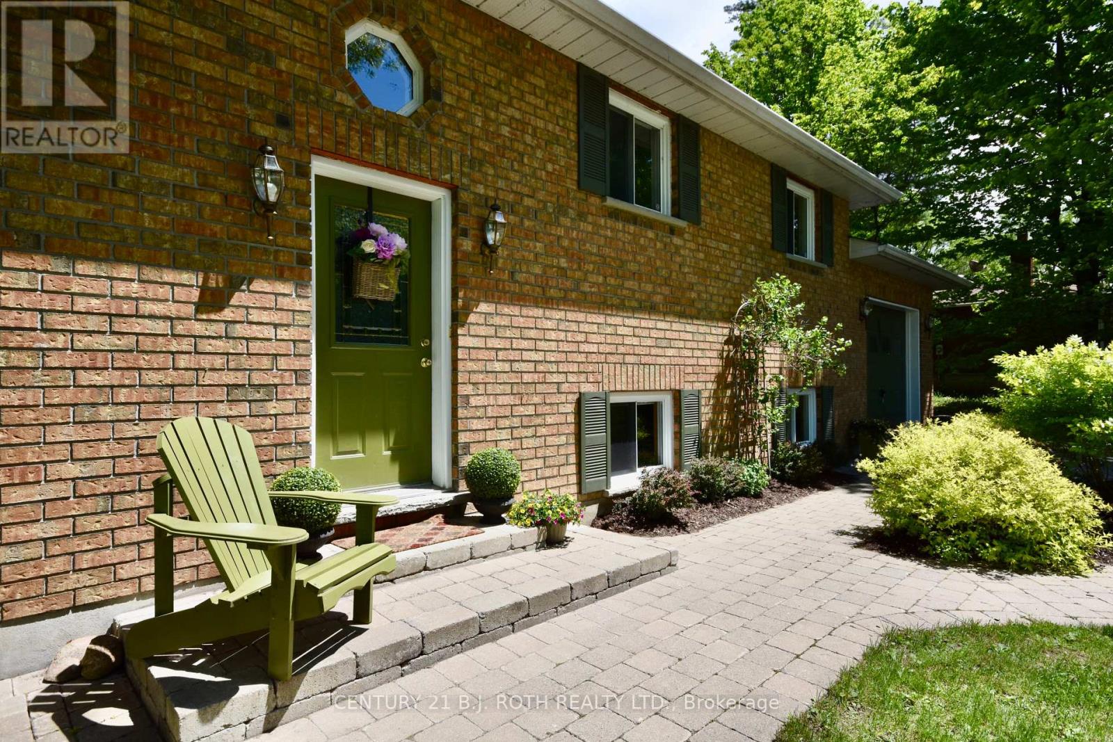 3861 East Street, Innisfil, Ontario  L9S 2L9 - Photo 2 - N13021016