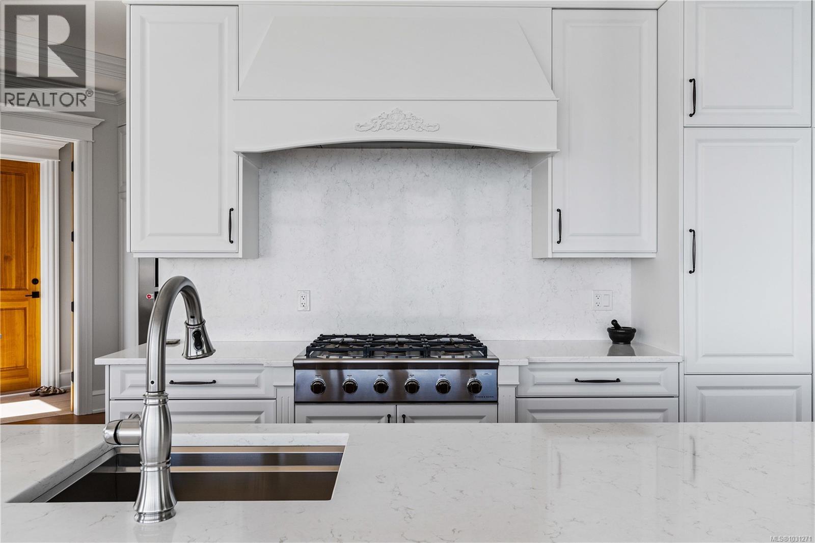 4585 Leyns Rd, Saanich, British Columbia  V8N 3A1 - Photo 24 - 1031271