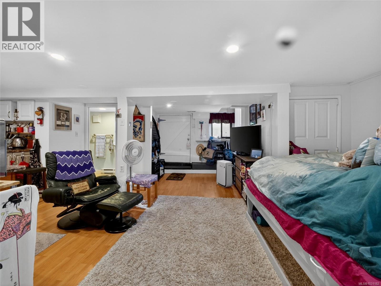 1419 Haultain St, Victoria, British Columbia  V8R 2J6 - Photo 32 - 1031182