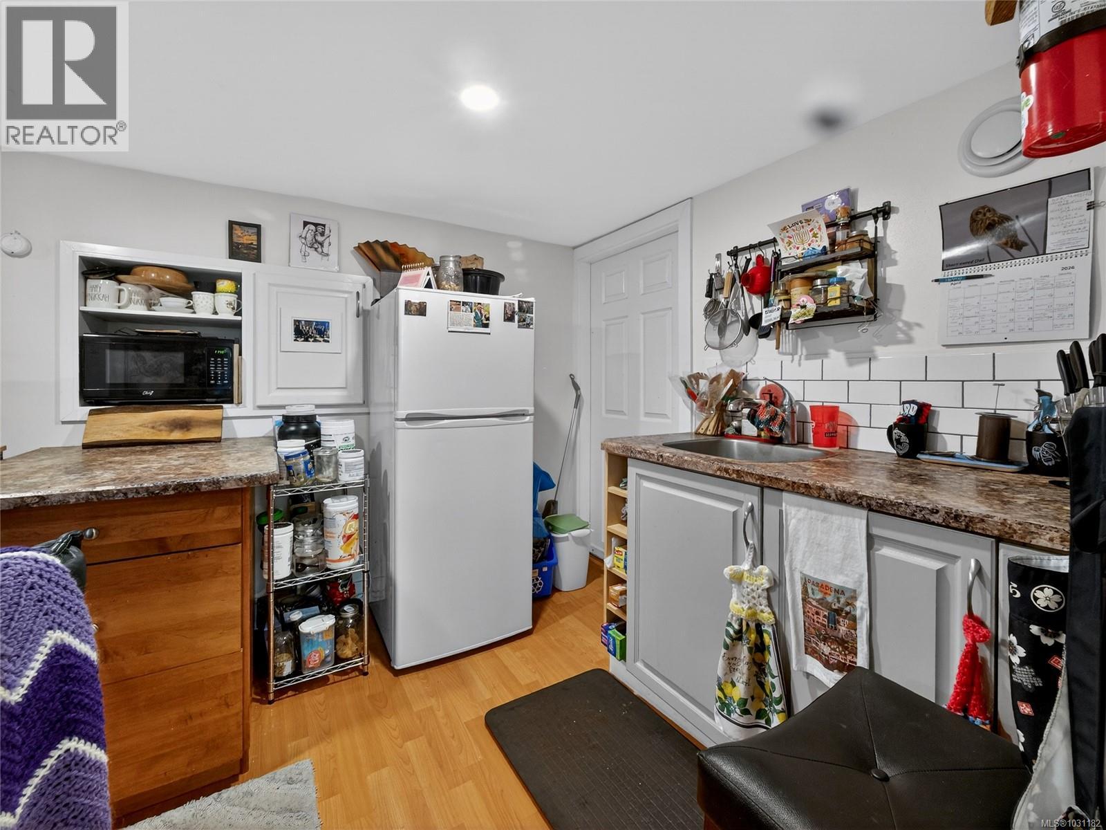 1419 Haultain St, Victoria, British Columbia  V8R 2J6 - Photo 36 - 1031182