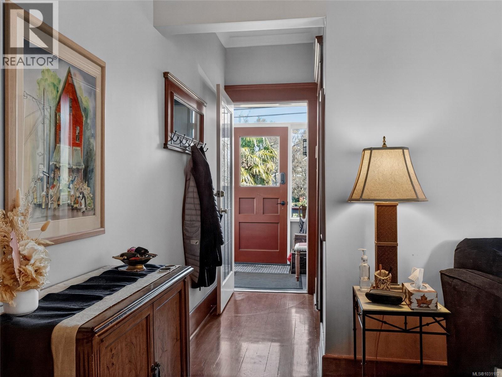 1419 Haultain St, Victoria, British Columbia  V8R 2J6 - Photo 7 - 1031182