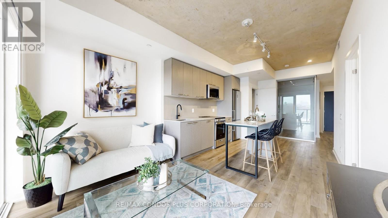 402 - 1808 St Clair Avenue W, Toronto, Ontario  M6N 0C1 - Photo 3 - W12811564