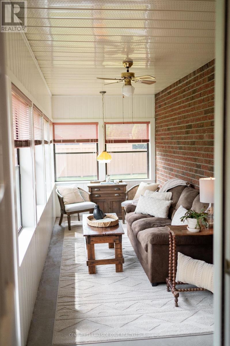 27 Thicketwood Place, Ramara (Brechin), Ontario  L0K 1B0 - Photo 15 - S13020894