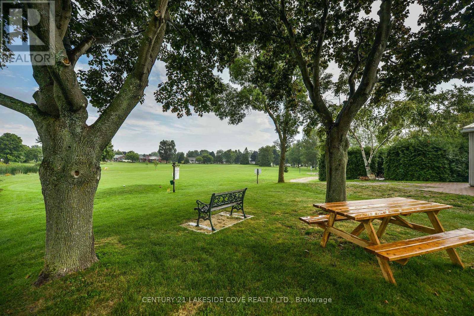 27 Thicketwood Place, Ramara (Brechin), Ontario  L0K 1B0 - Photo 37 - S13020894