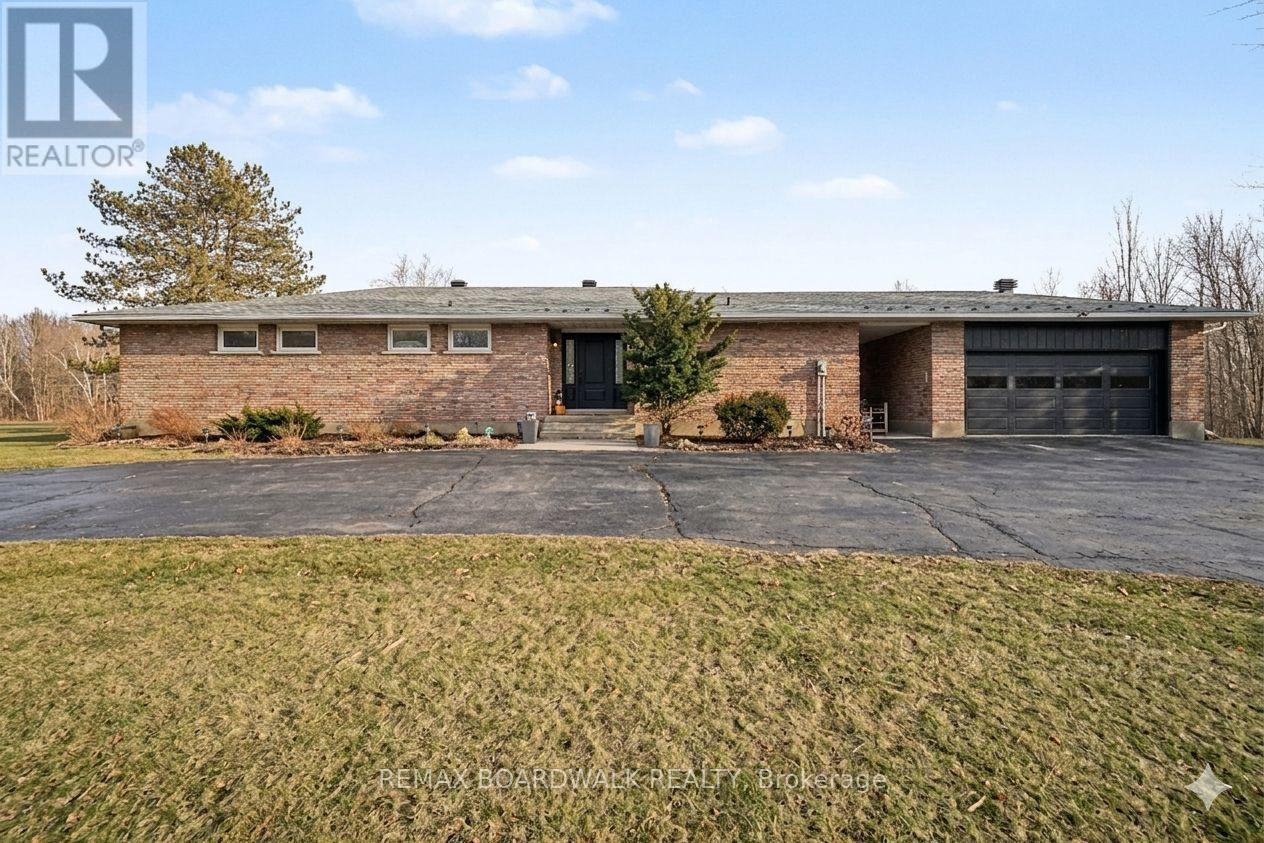 1500 DU GOLF ROAD, Clarence-Rockland, Ontario