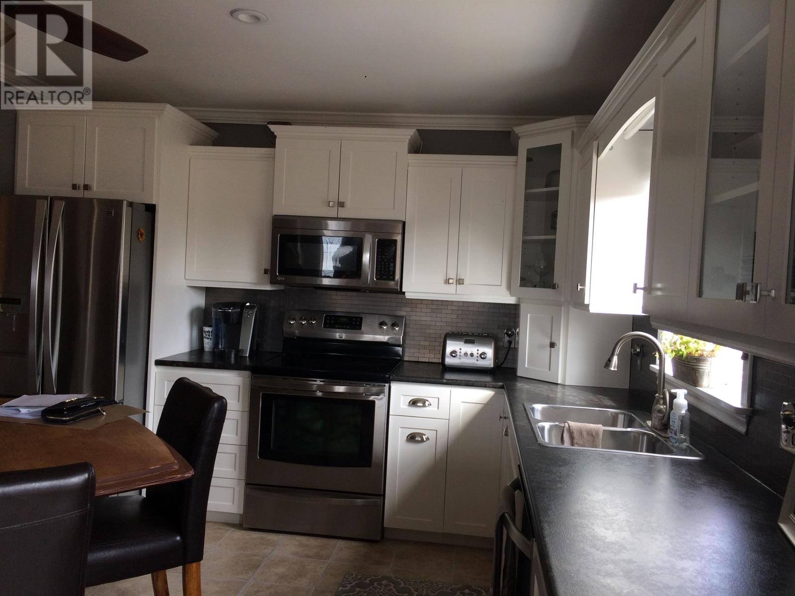 344 Shakespeare Drive, Stratford, Prince Edward Island  C1B 2W1 - Photo 5 - 202608016