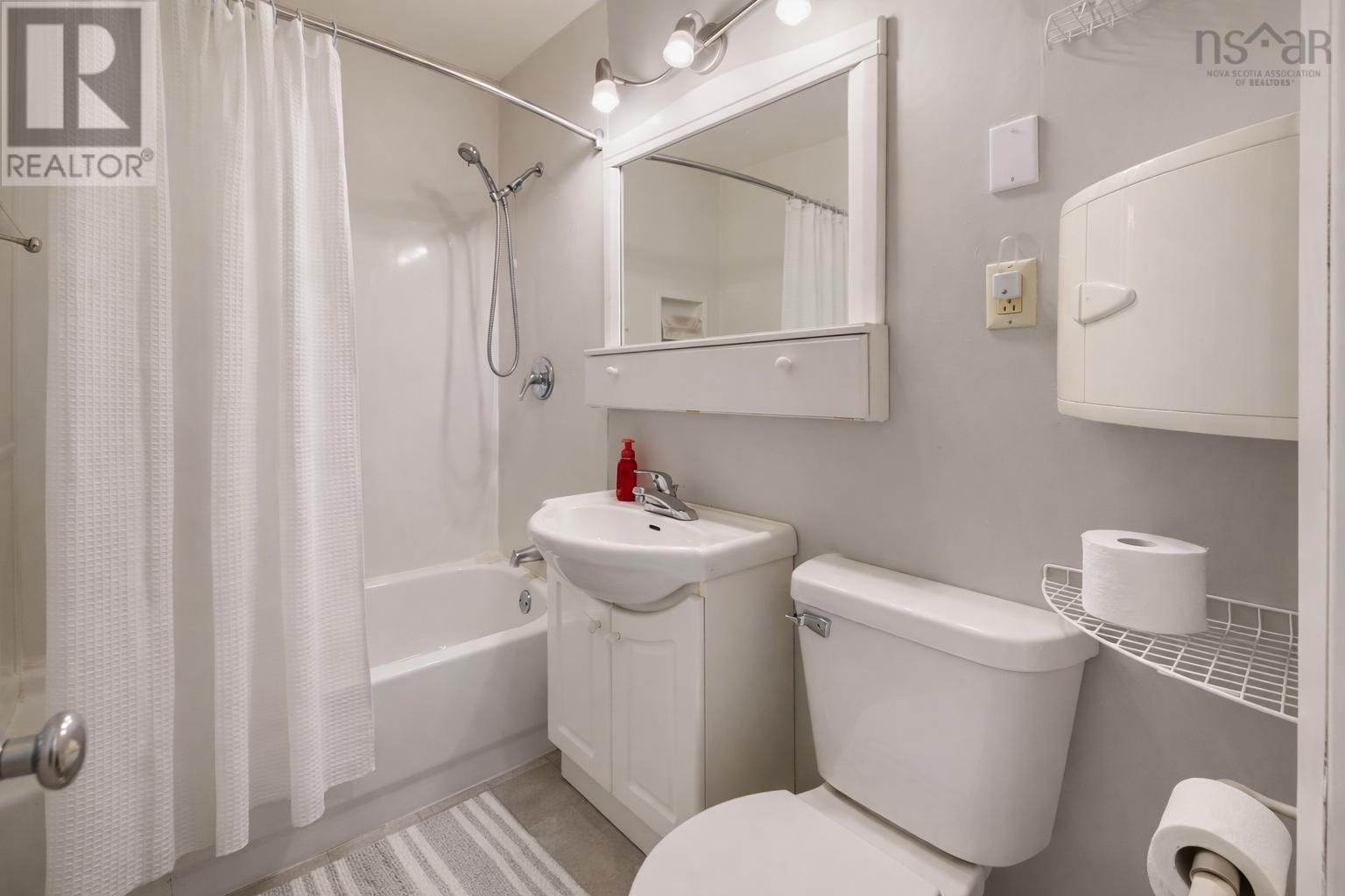 98 Mclean Street, Truro, Nova Scotia  B2N 4W3 - Photo 8 - 202603743