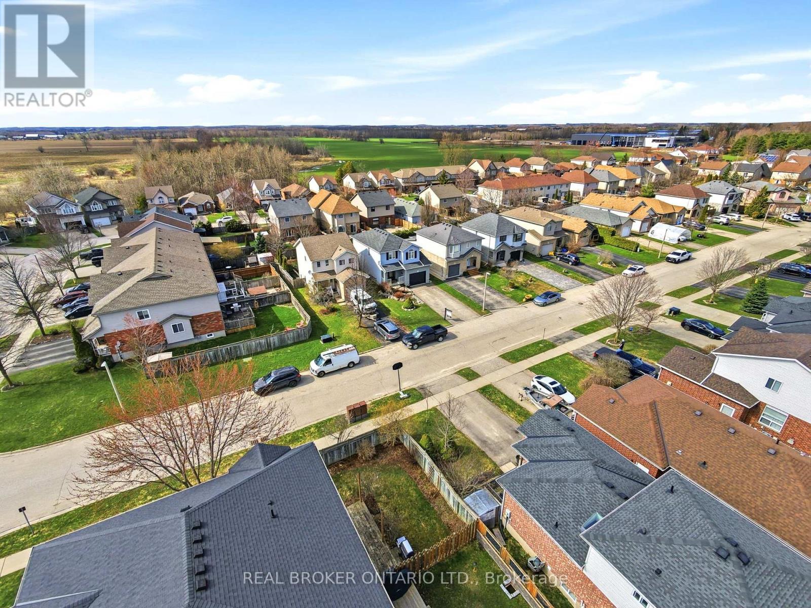 75 Peglar Crescent, Centre Wellington, Ontario  N1M 3T4 - Photo 36 - X12760548