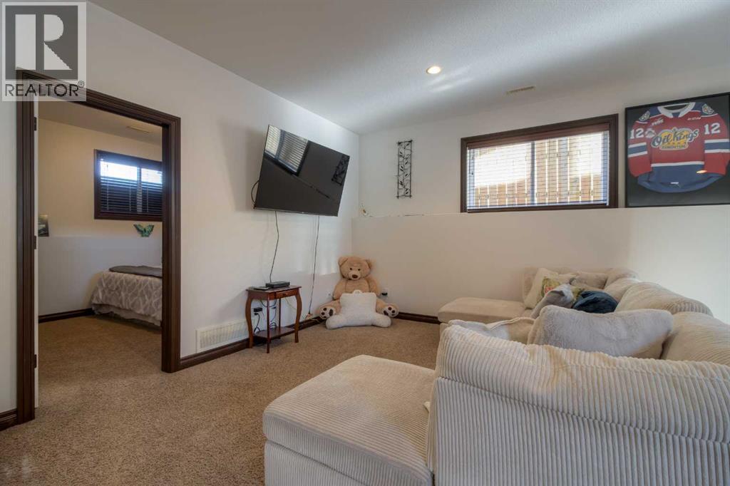 380 Grizzly Crescent N, Lethbridge, Alberta  T1H 4E6 - Photo 35 - A2281077