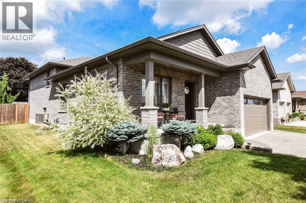 295 Courtland Street, Delhi, Ontario  N4B 0A7 - Photo 2 - 40818837