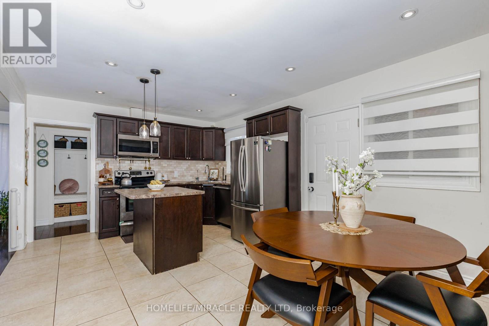 403 Delrex Boulevard, Halton Hills, Ontario  L7G 4H8 - Photo 18 - W13020282