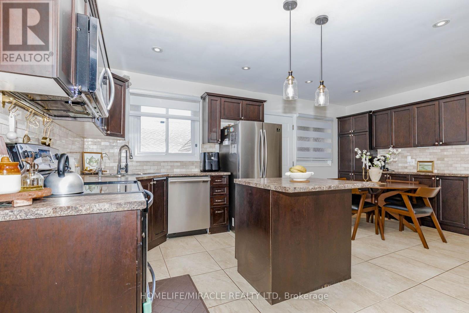 403 Delrex Boulevard, Halton Hills, Ontario  L7G 4H8 - Photo 13 - W13020282