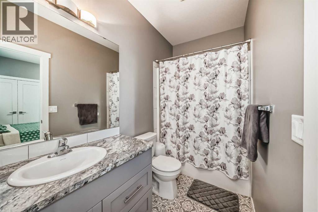 99 Livingston Close, Red Deer, Alberta  T4R 0J9 - Photo 13 - A2301335