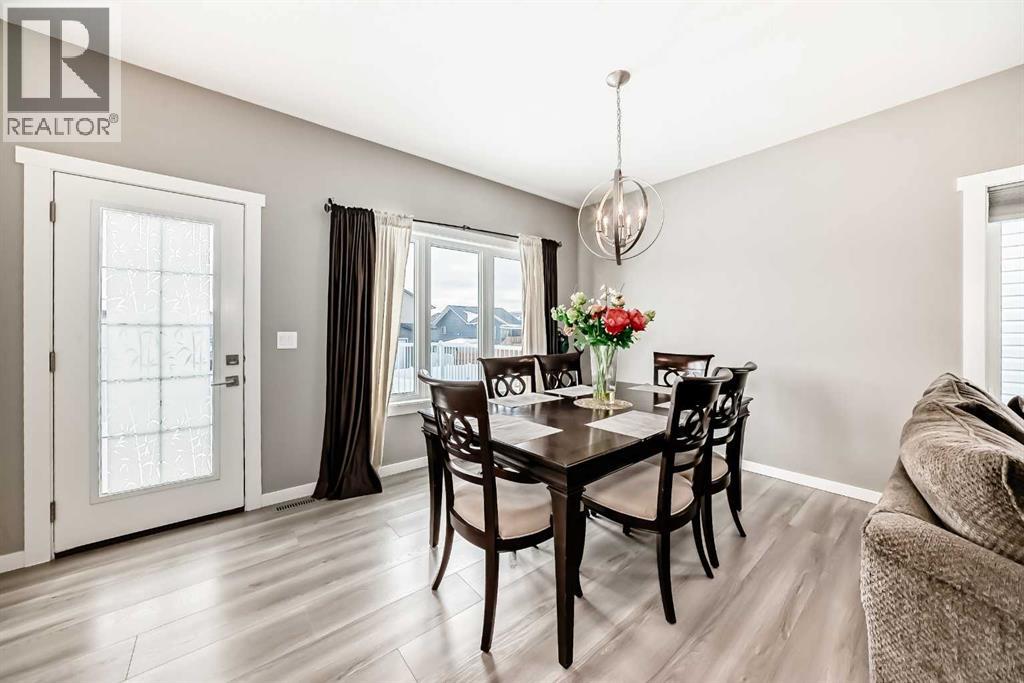 99 Livingston Close, Red Deer, Alberta  T4R 0J9 - Photo 7 - A2301335