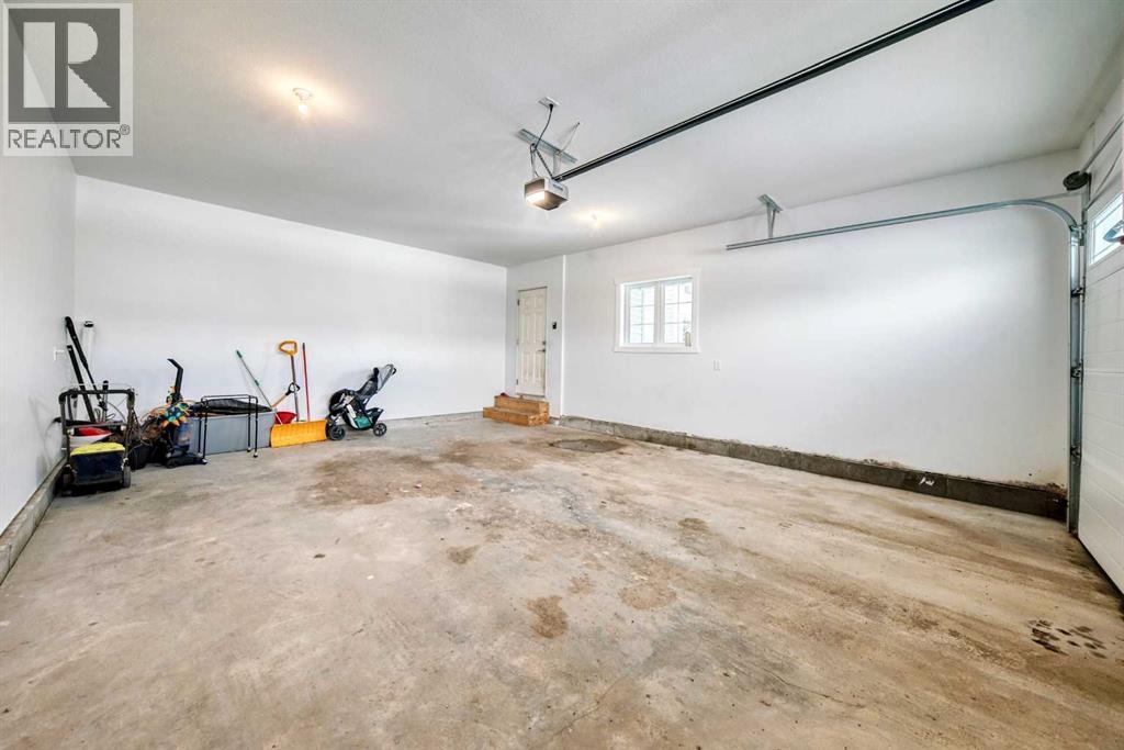 99 Livingston Close, Red Deer, Alberta  T4R 0J9 - Photo 23 - A2301335