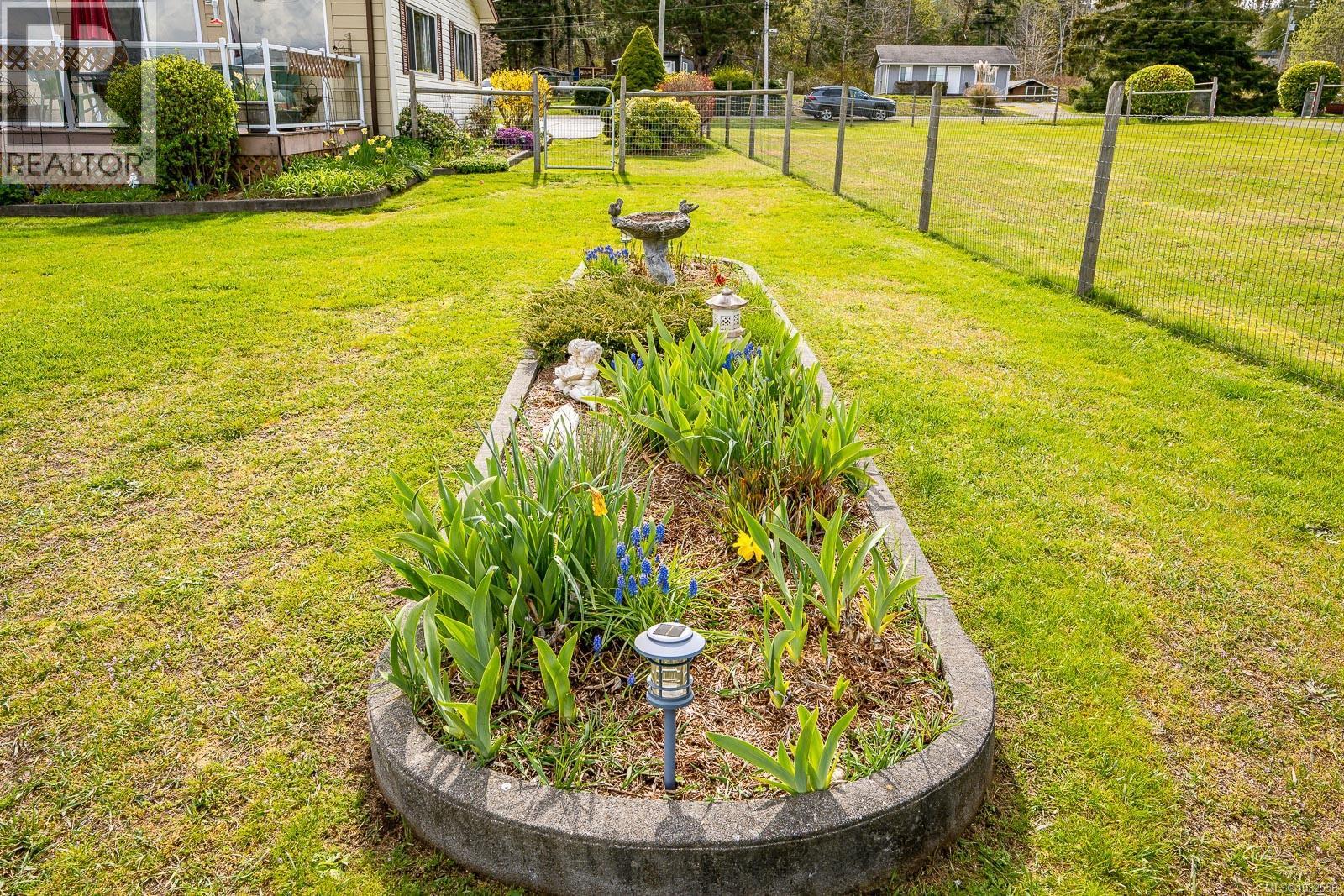 7442 Yake Rd, Fanny Bay, British Columbia  V0R 1W0 - Photo 40 - 1032556