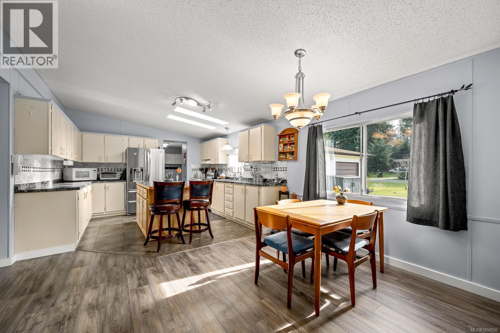 7442 Yake Rd, Fanny Bay, British Columbia  V0R 1W0 - Photo 10 - 1032556