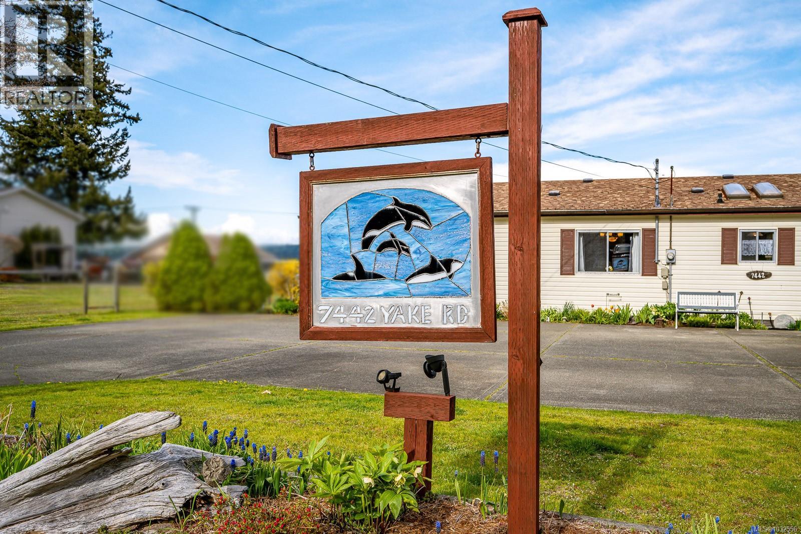 7442 Yake Rd, Fanny Bay, British Columbia  V0R 1W0 - Photo 5 - 1032556