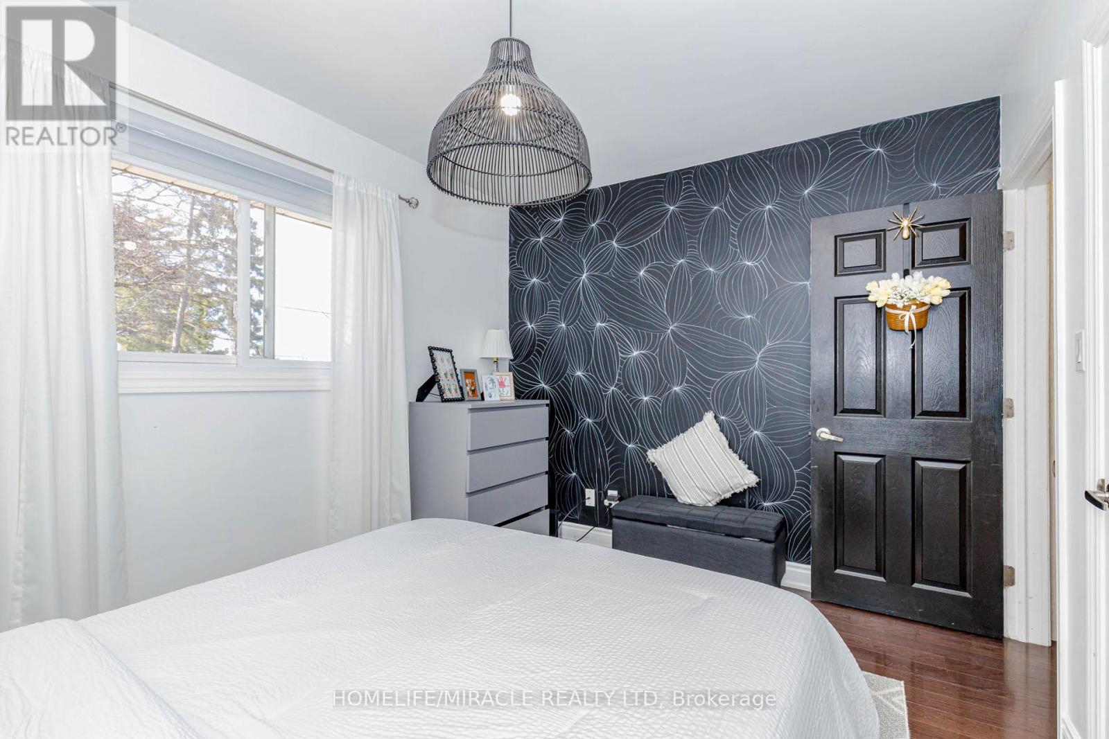 403 Delrex Boulevard, Halton Hills, Ontario  L7G 4H8 - Photo 24 - W13020282