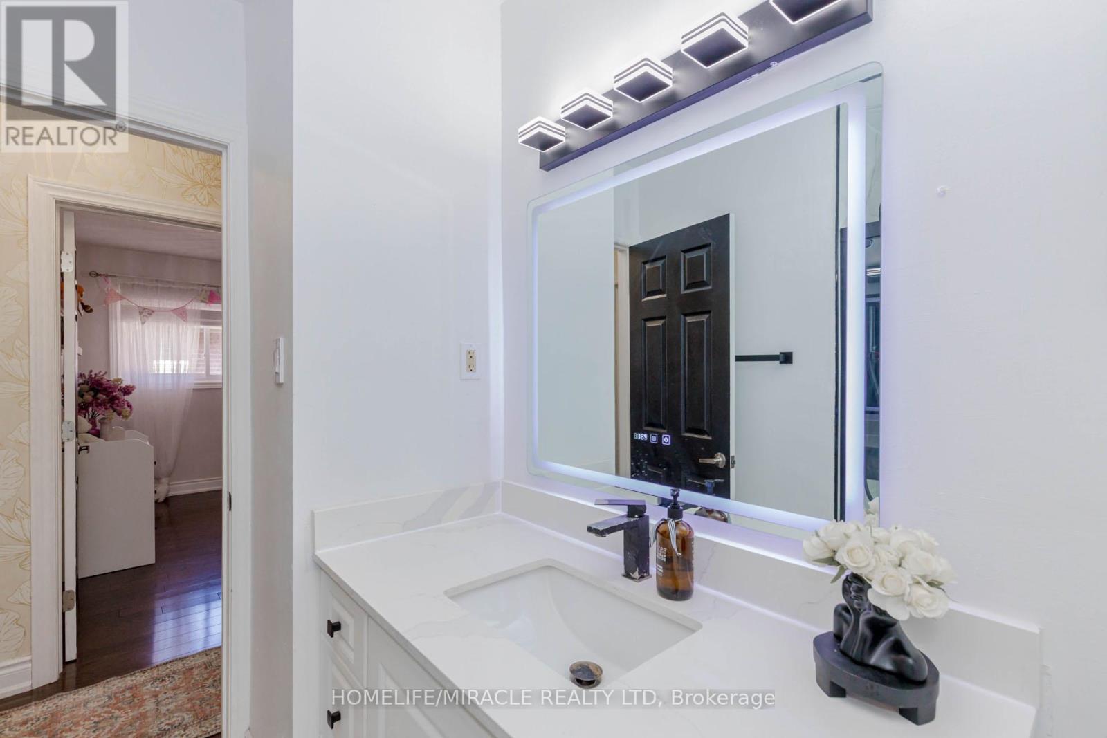 403 Delrex Boulevard, Halton Hills, Ontario  L7G 4H8 - Photo 26 - W13020282