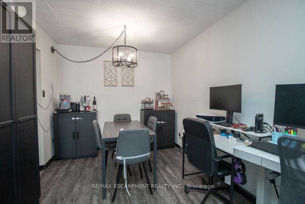 110 - 71 Vanier Drive, Kitchener, Ontario  N2C 1J4 - Photo 16 - X12801274